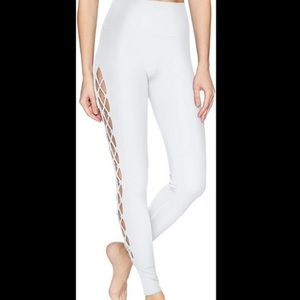 NEW WITH TAGS ALO White Interlace Leggings Size Medium